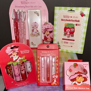 Strawberry Shortcake Bath & Body bundle